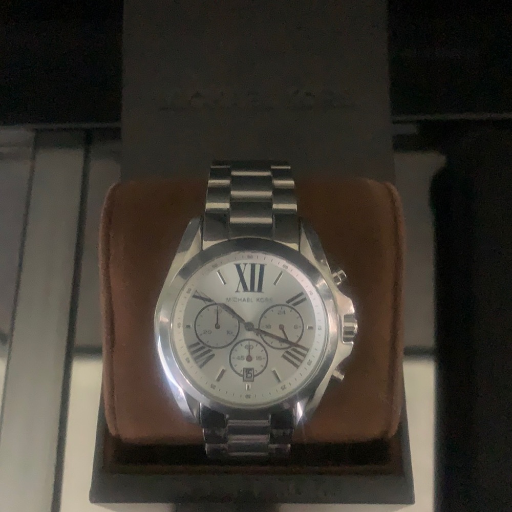 MICHAEL KORS Oversized Silver Bradshaw Watch
